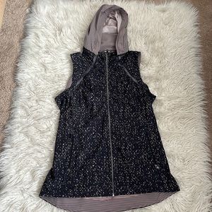 Women’s Lululemon lightweight running vest size 8